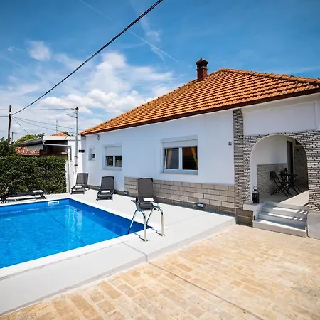 Villa Nila
